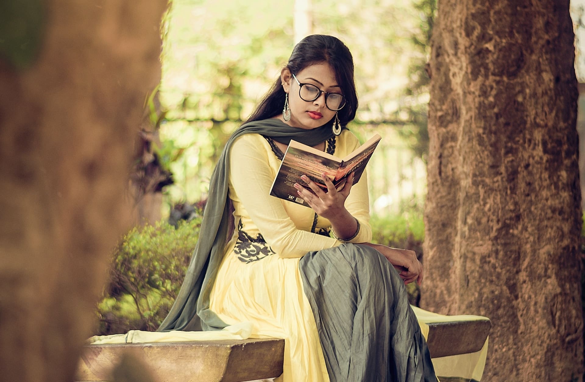 Photo of Bangladeshi woman reading by Joy Deb for Pexels b
